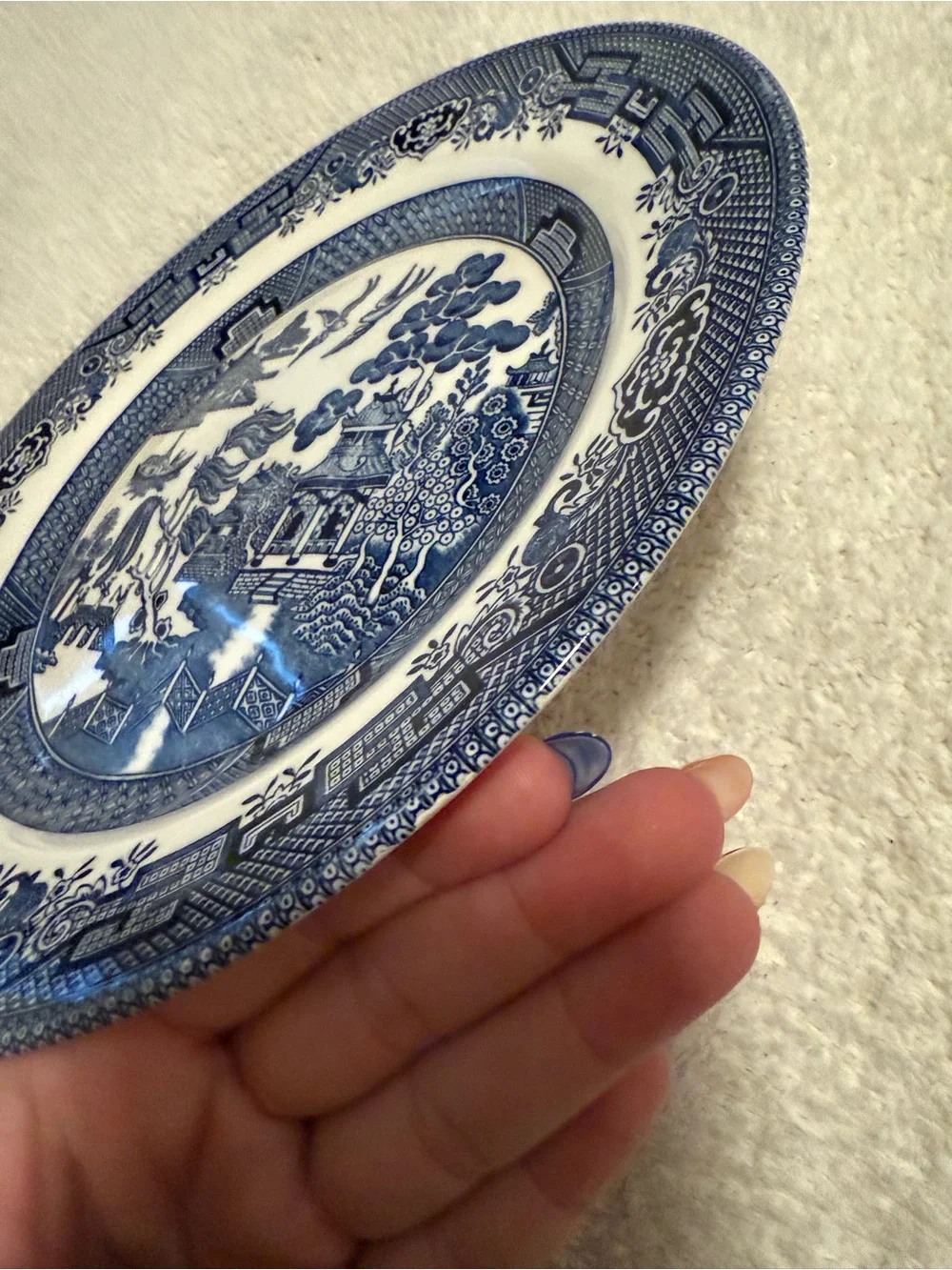 Vintage Churchill England 10 1/4” dinner plate - Blue Willow Pattern